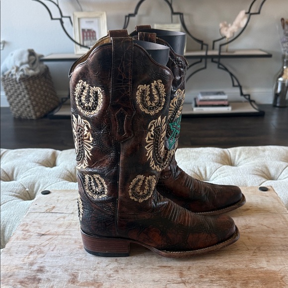 Corral Women’s 6 Brown Western Cowboy Boots Embroidered Beaded Horseshoe & Cross - Picture 2 of 7